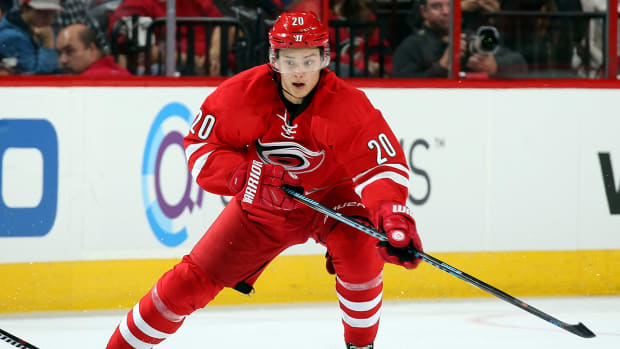 sebastian-aho-hurricanes-rookie-nhl-1300.jpg